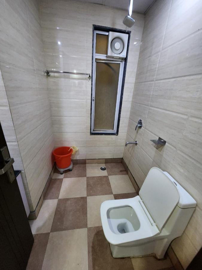Hotel Ivy Plaza Luxury New Delhi Exteriör bild